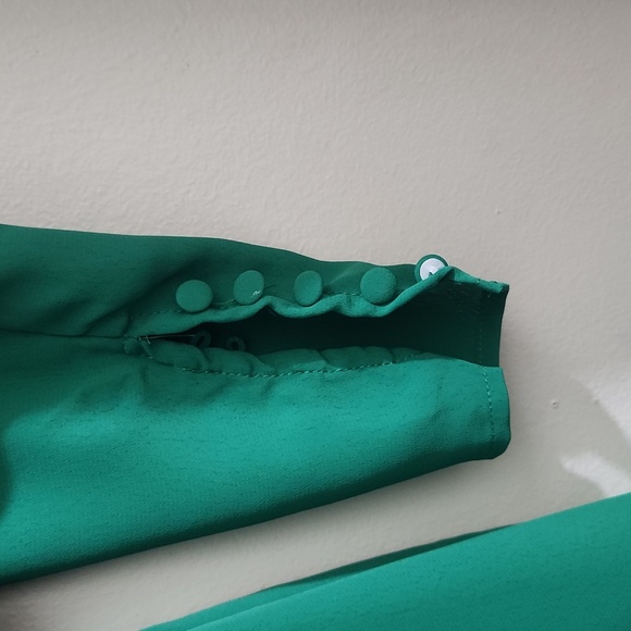 Forever 21 Green ruched Vneck High Split Dress Size S - Picture 6 of 16